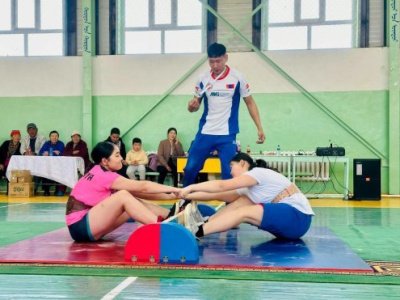 Бронзовый призер чемпионата мира по мас-рестлингу Ганбат Гундегмаа организовала турнир
