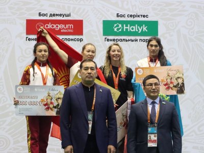 Il Darkhan Aisen Nikolaev highly praised mas-wrestling as part of the Nomad Games