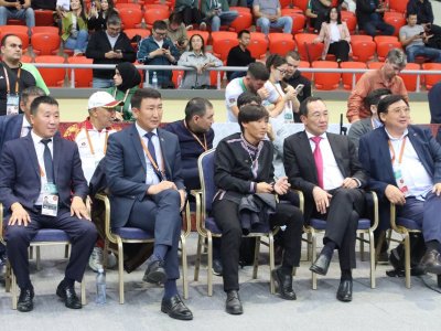 Il Darkhan Aisen Nikolaev highly praised mas-wrestling as part of the Nomad Games