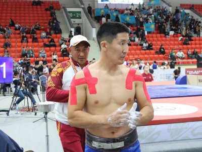 Il Darkhan Aisen Nikolaev highly praised mas-wrestling as part of the Nomad Games